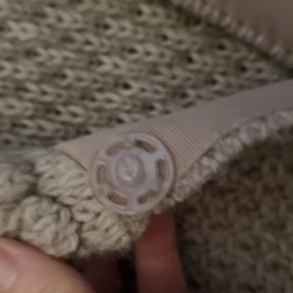 A. Gannett sleeveless sweater, Womens XL, a medium brown/tan in color. - Picture 4 of 9